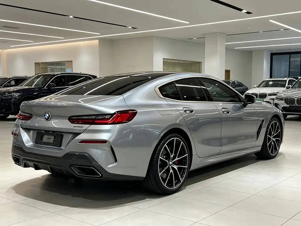 BMW 8 Series 2022 — фото 4