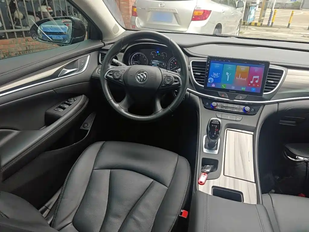 Buick LaCrosse 2018 — фото 11
