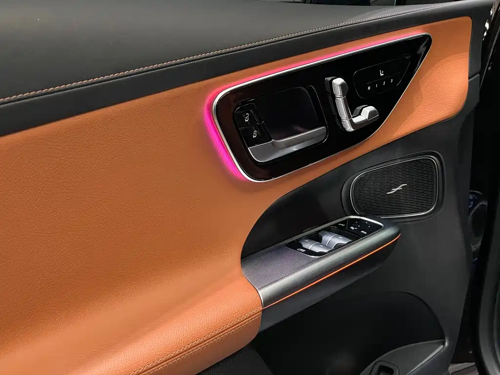 Mercedes-Benz GLC 2023 — фото 24