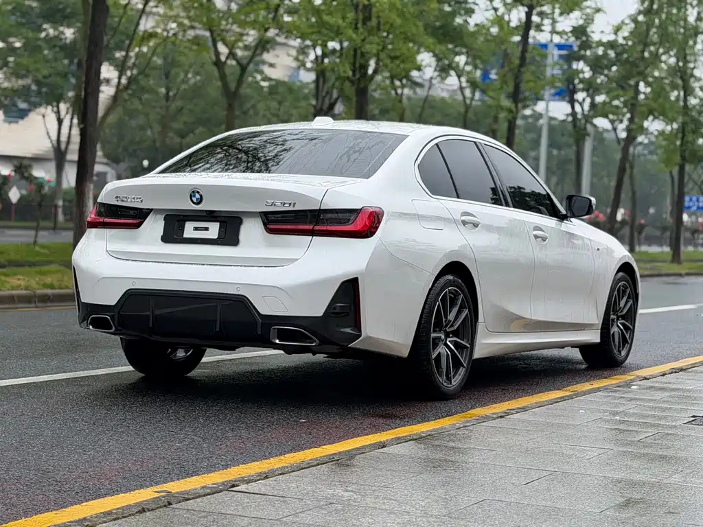 BMW 3 Series 2023