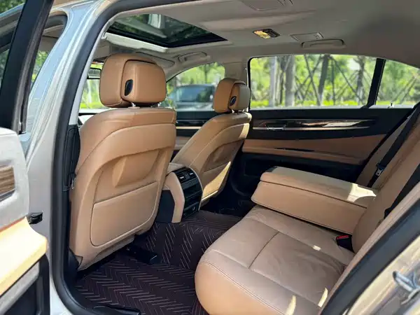 BMW 7 Series 2015