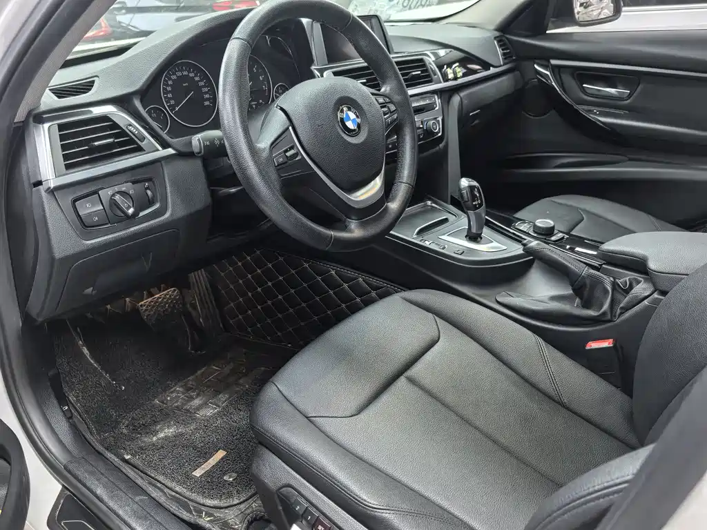 BMW 3 Series 2017 — фото 6