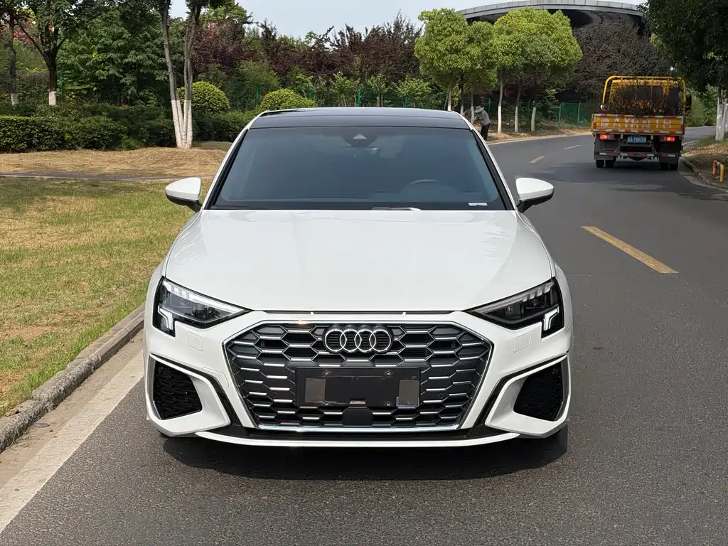 Audi A3 2022 — фото 2
