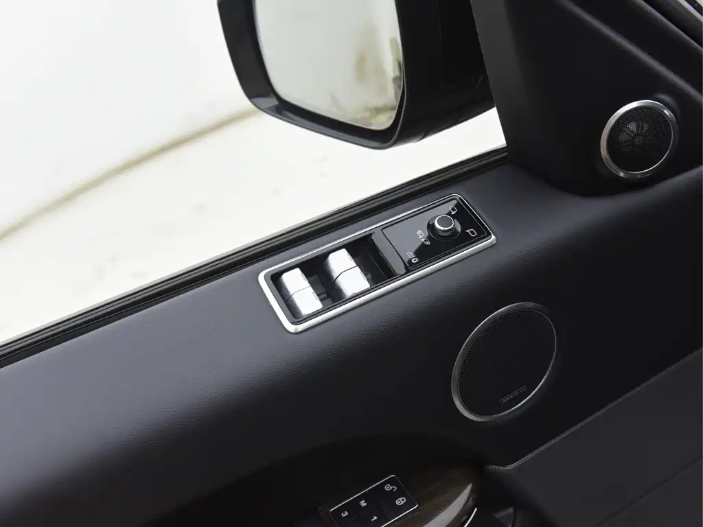 Land Rover Sport PHEV 2018 — фото 10