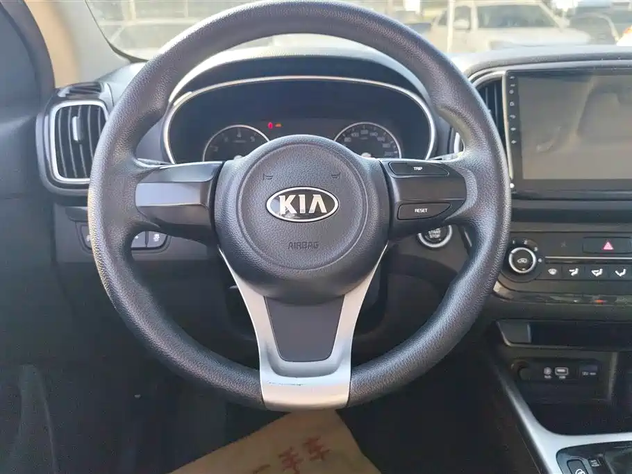 Kia KX3 2015 — фото 15
