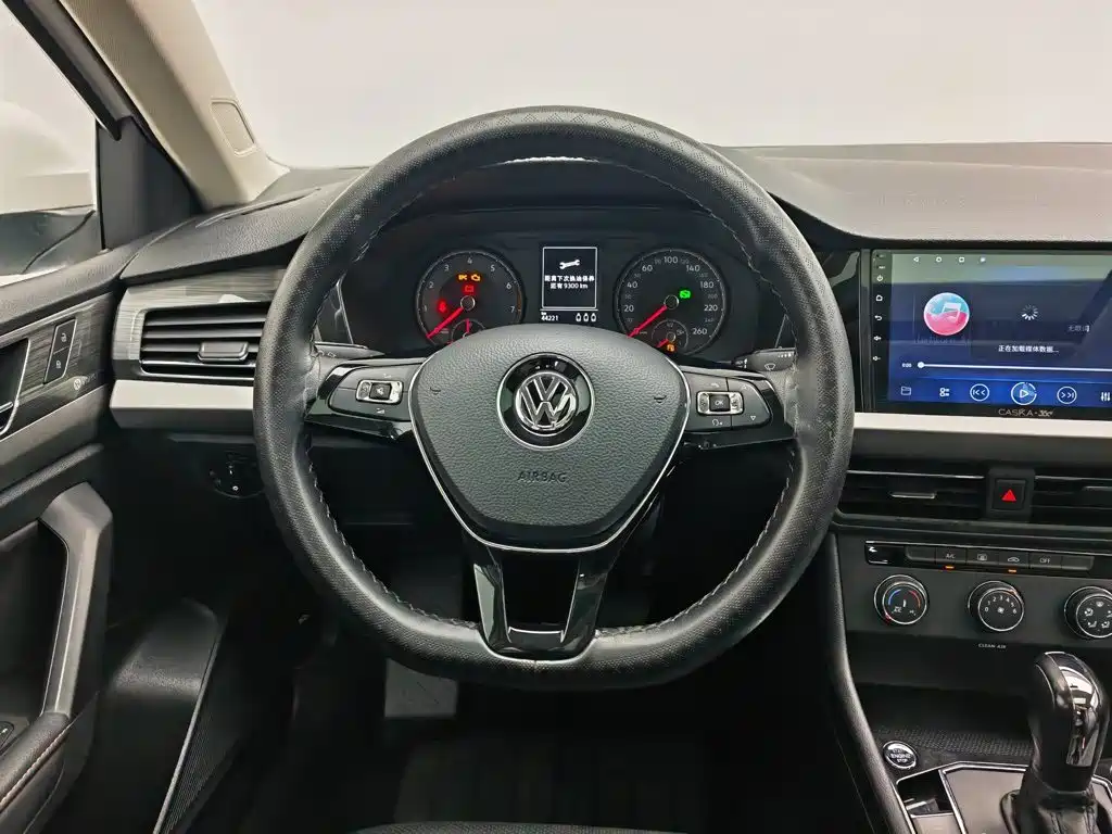 Volkswagen Lavida 2019 — фото 11