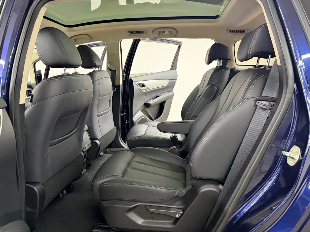 BYD MAX 2022 — фото 10