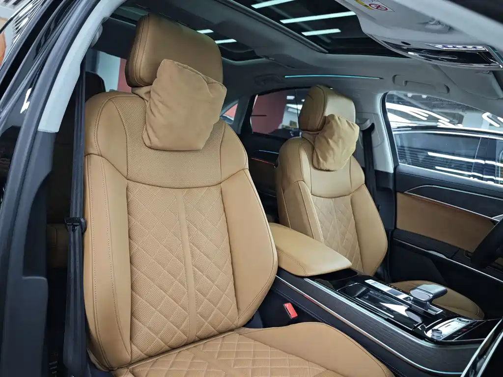 Audi A8 2023 — фото 17