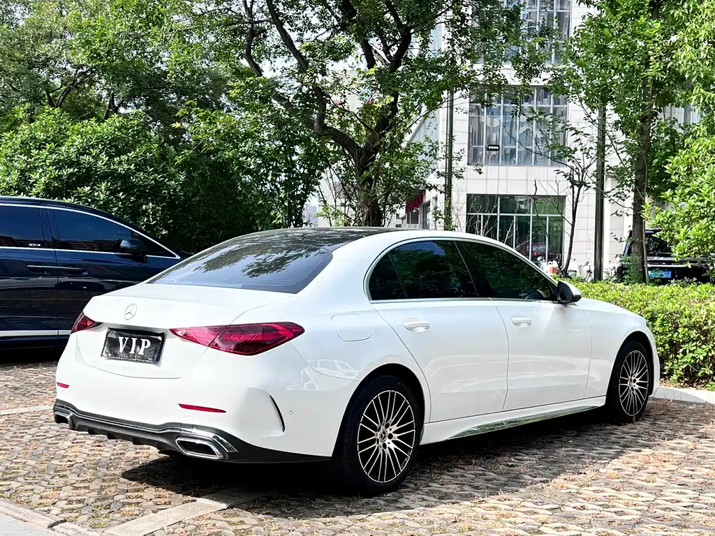 Mercedes-Benz C-Class 2023 — фото 9