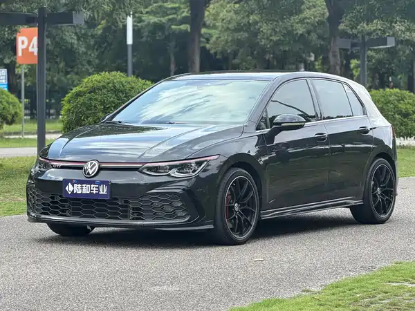 Volkswagen Golf GTI 2021