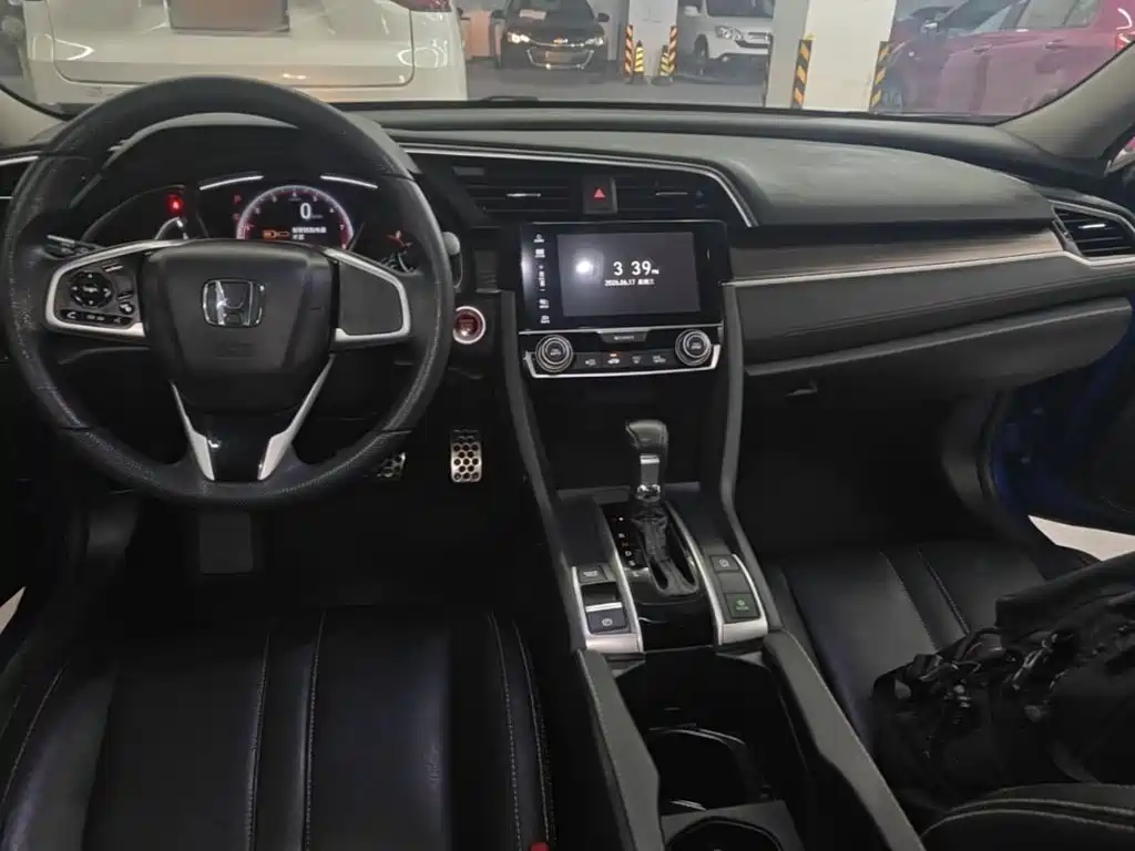 Honda Civic 2022 — фото 10