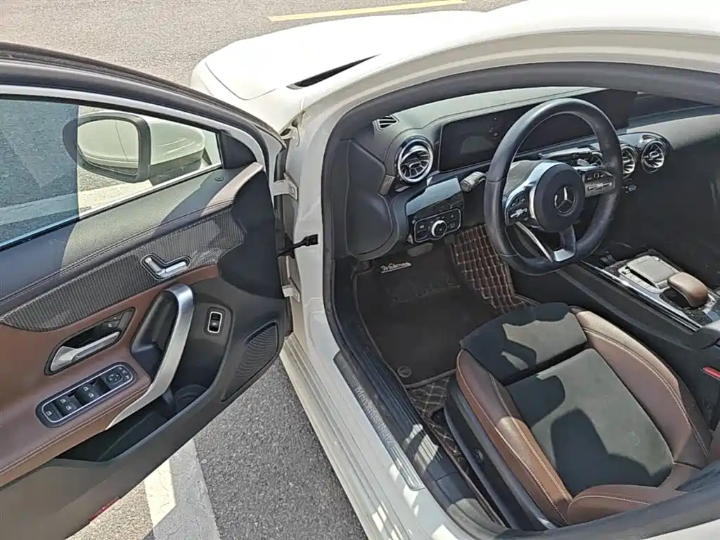 Mercedes-Benz A-Class 2020 — фото 16