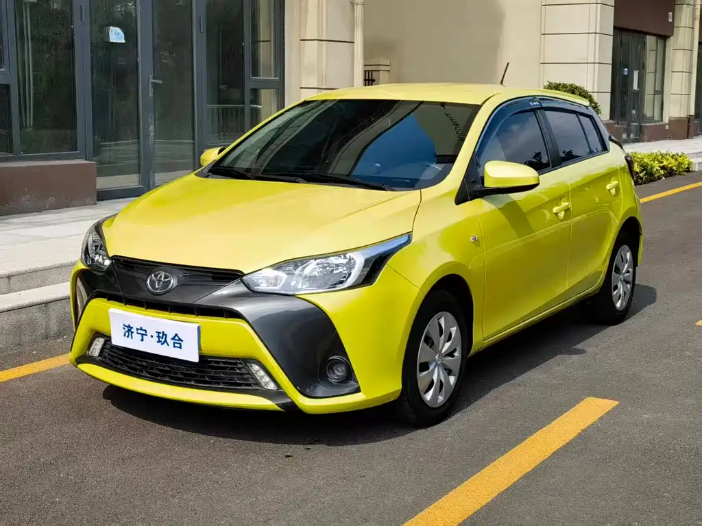 Toyota Yaris L 2019 — фото 1
