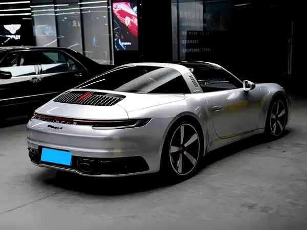 Porsche 911 2021