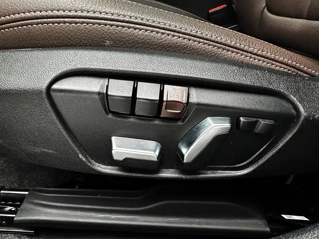 BMW 1 Series 2022 — фото 11
