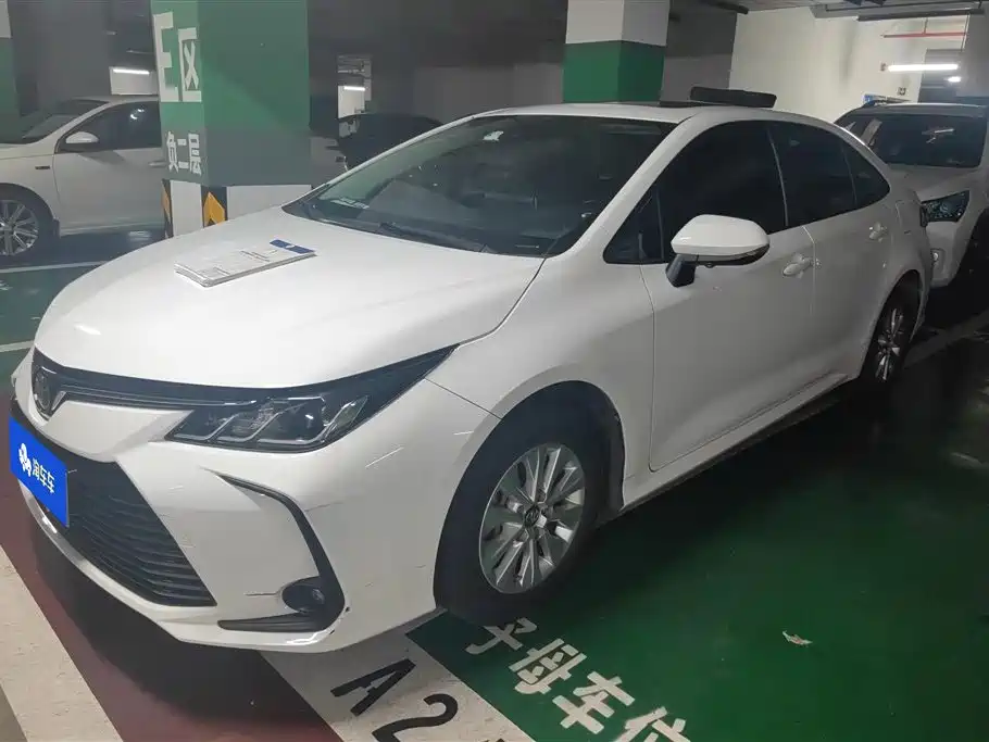 Toyota Corolla 2020 — фото 1