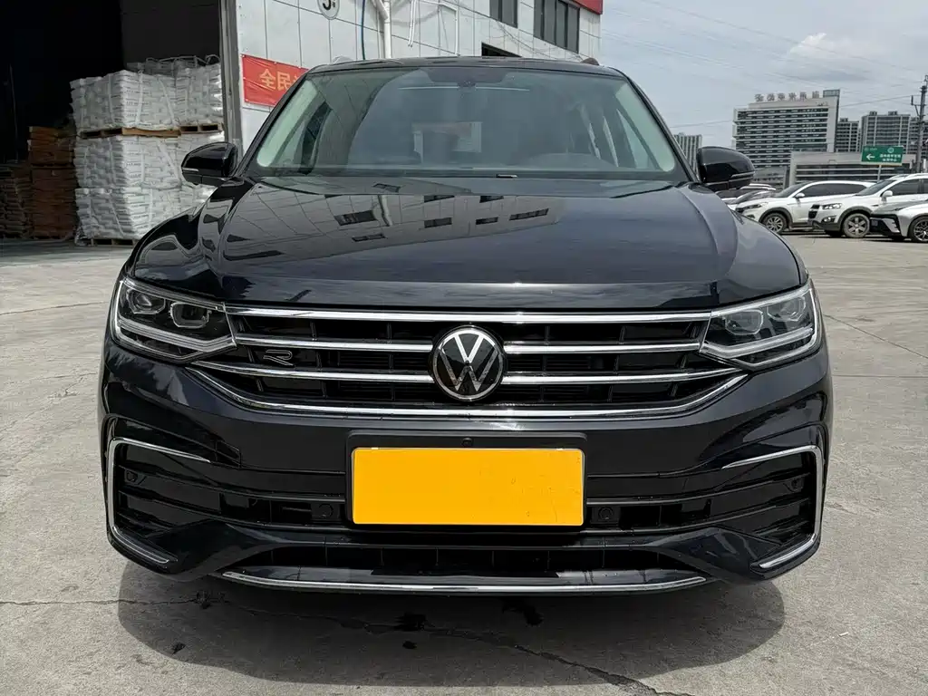Volkswagen Tiguan L 2022 — фото 2