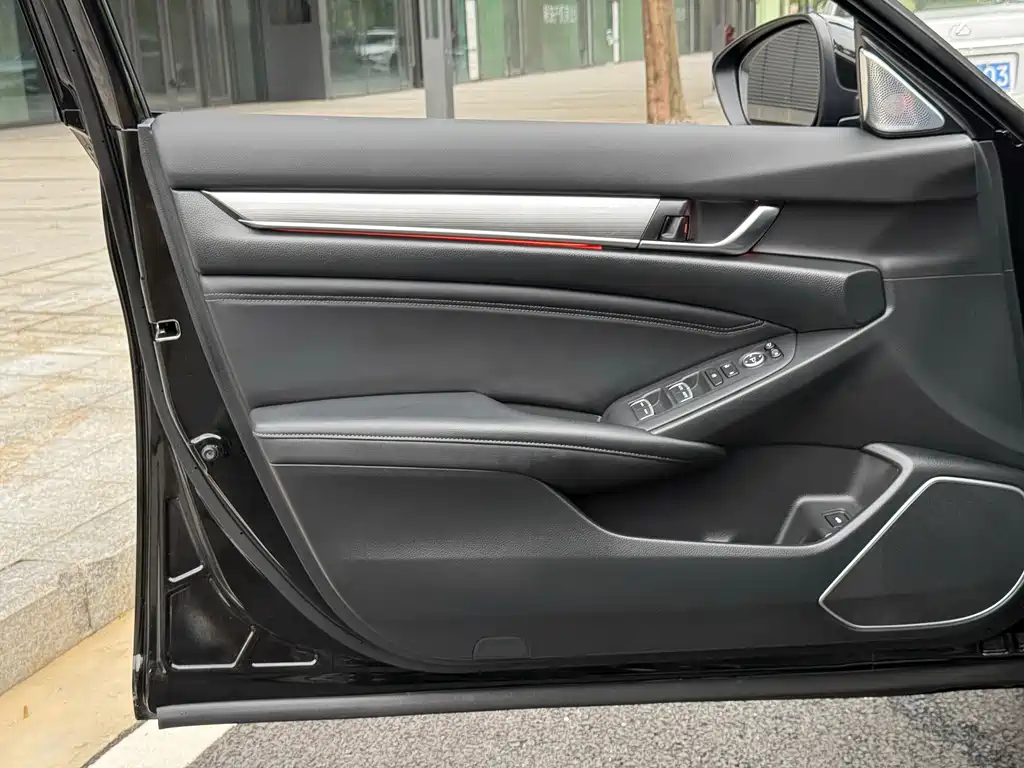 Honda Accord 2021 — фото 18