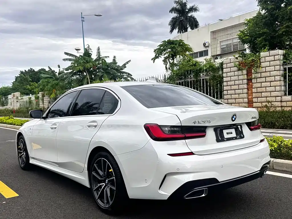 BMW 3 Series 2021 — фото 14