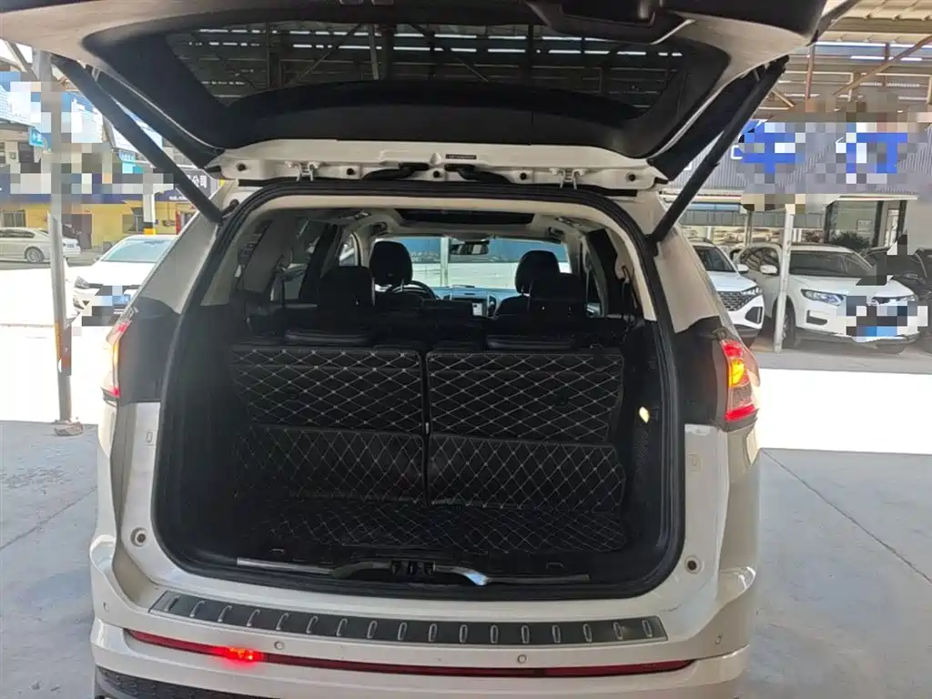 Ford Edge 2017 — фото 19