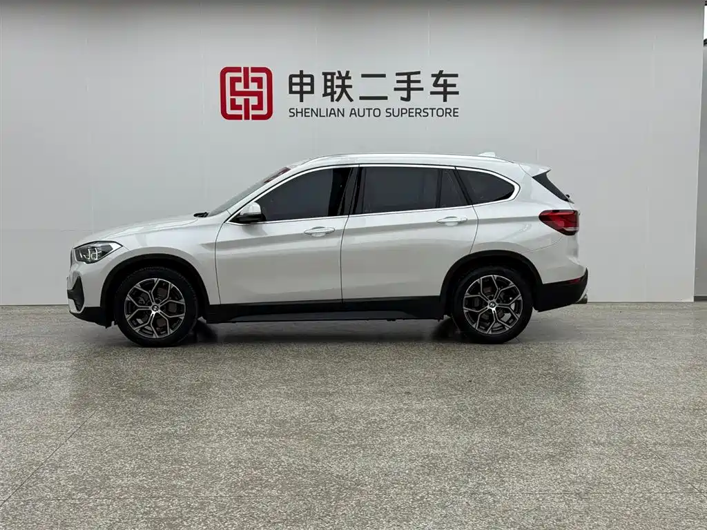 BMW X1 2021 — фото 5
