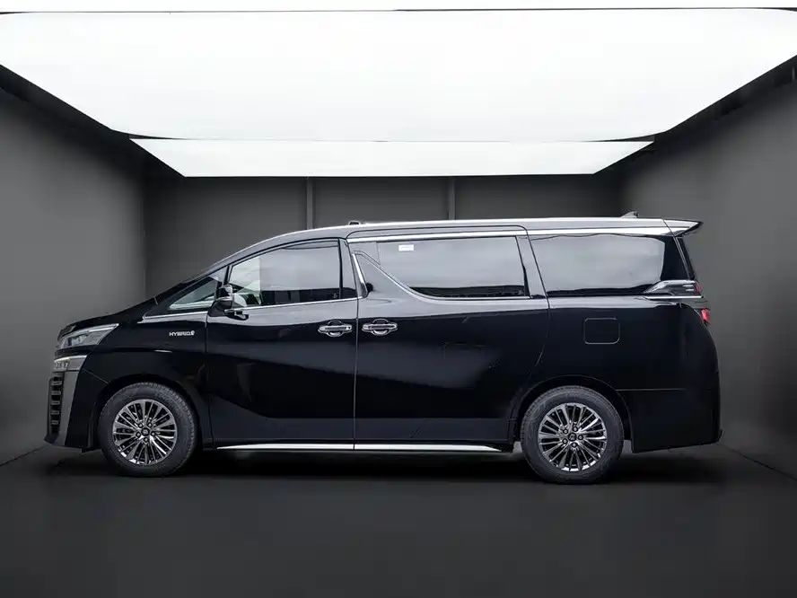 Toyota Vellfire 2021 — фото 3
