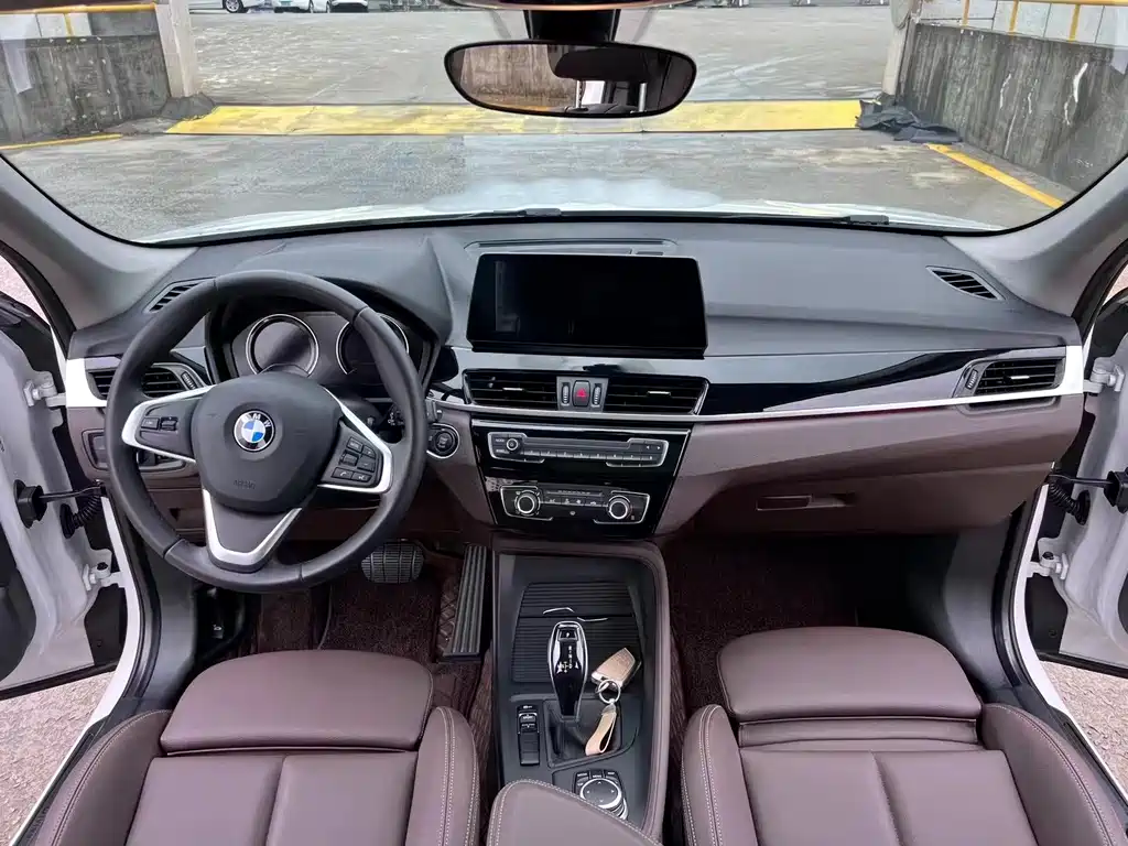 BMW X1 2022 — фото 8