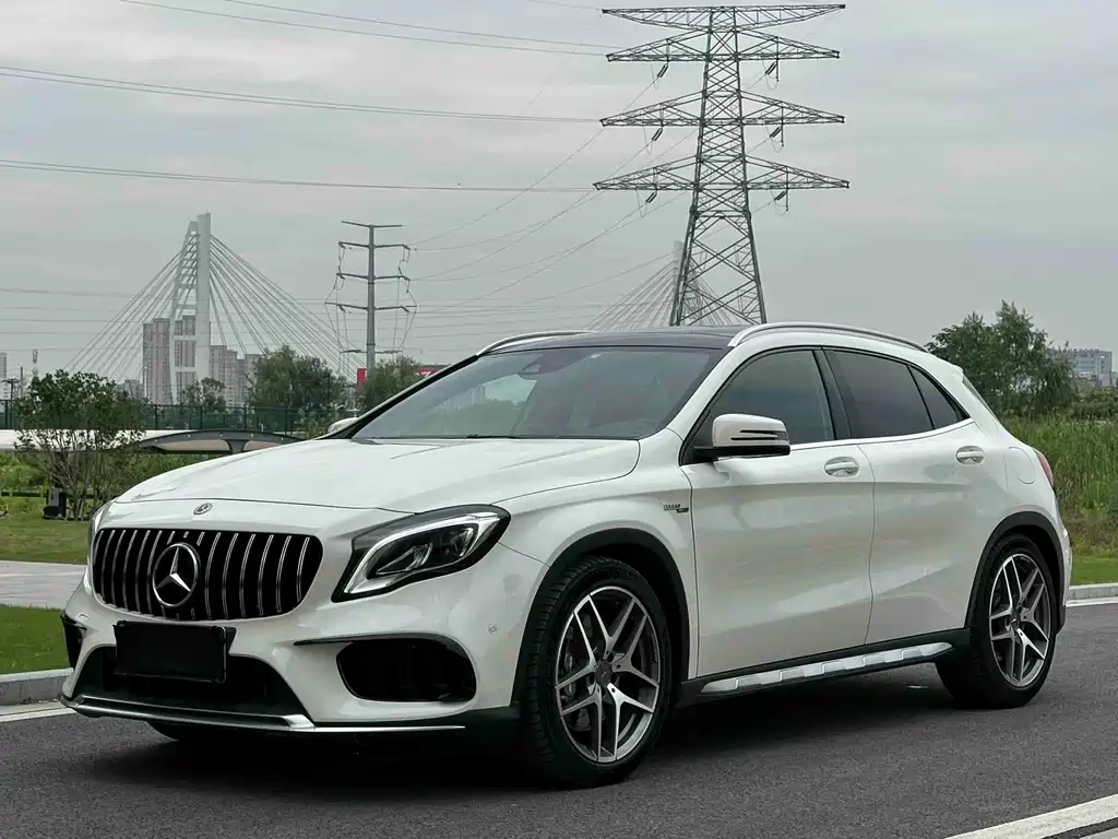Mercedes-Benz GLA AMG 2018