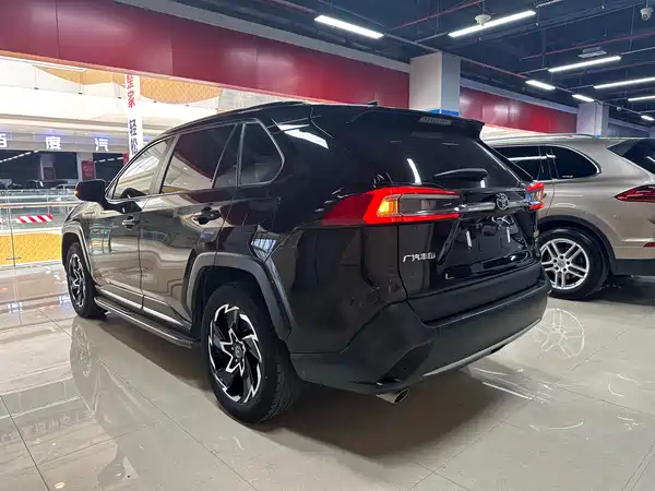 Toyota Wildlander 2022