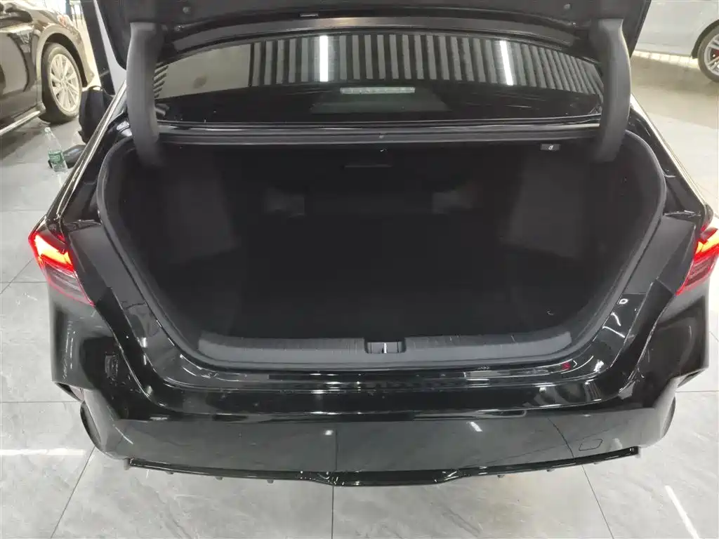 Honda Inspire 2023 — фото 15