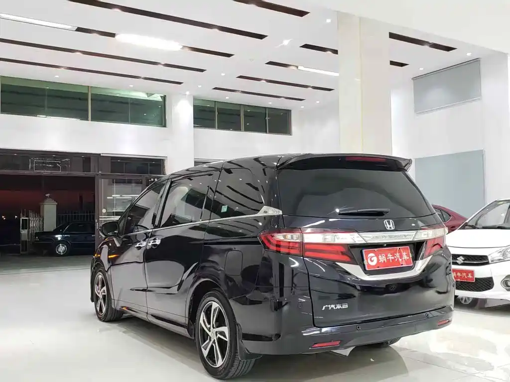 Honda Odyssey 2016 — фото 14