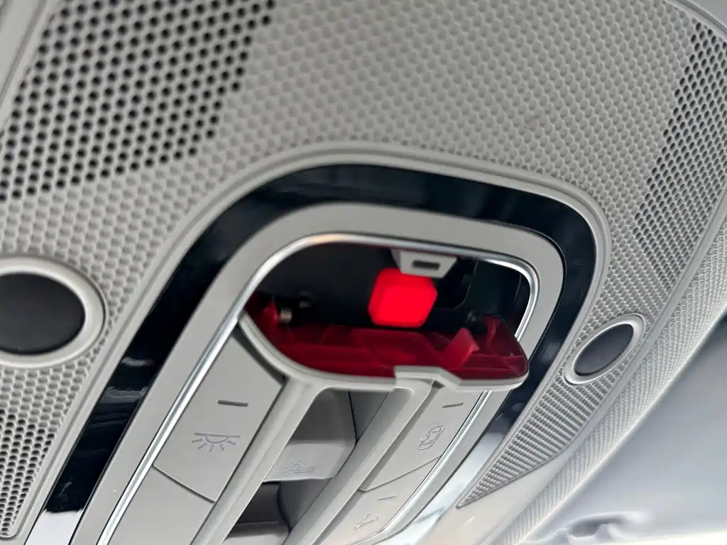 Audi Q5L 2023 — фото 23
