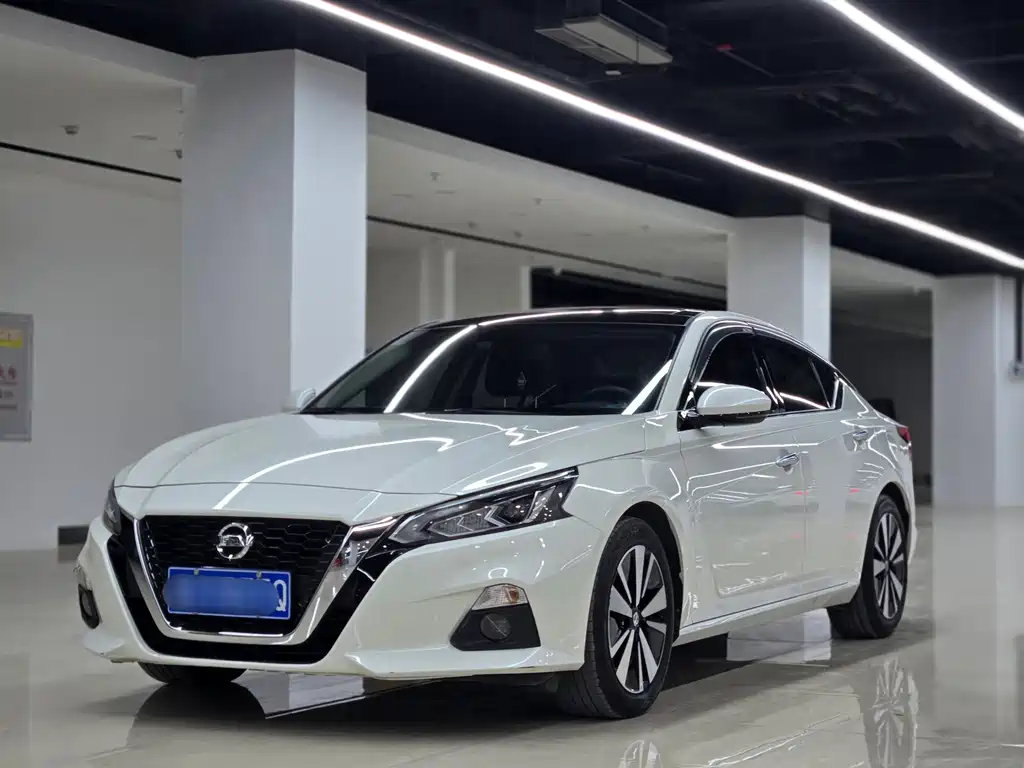 Nissan Teana 2023 — фото 1