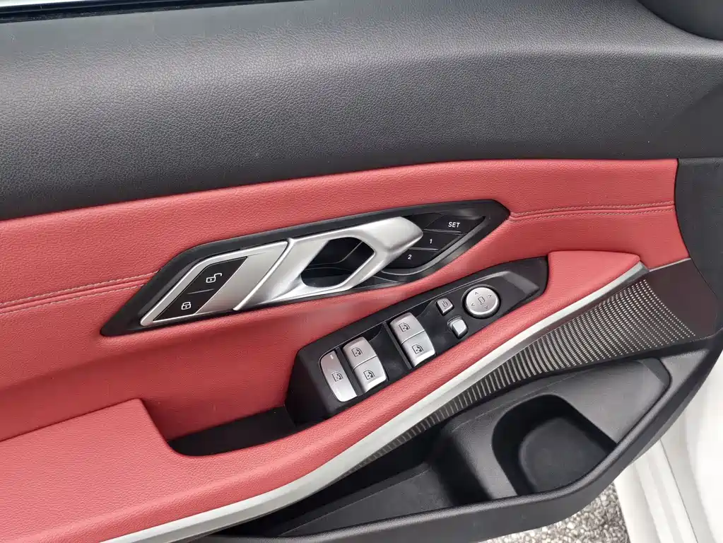 BMW 3 Series 2023 — фото 16