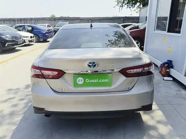 Toyota Camry 2021