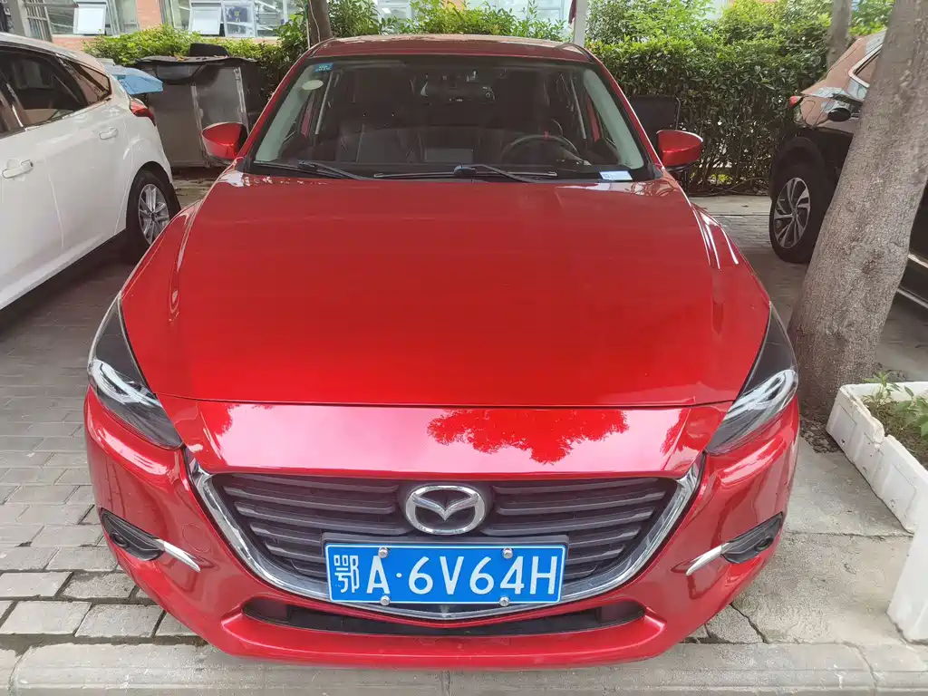 Mazda 3 Axela 2018 — фото 2