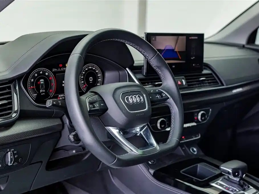 Audi Q5L 2022 — фото 17