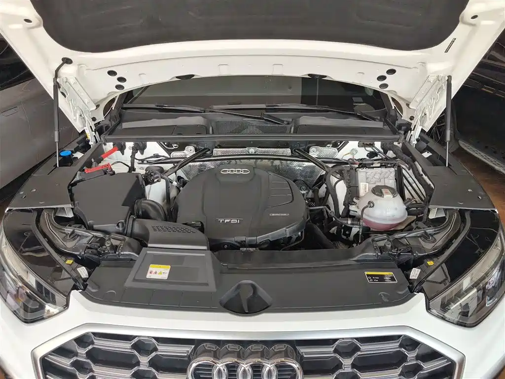 Audi Q5L 2023 — фото 16