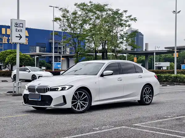 BMW 3 Series 2023