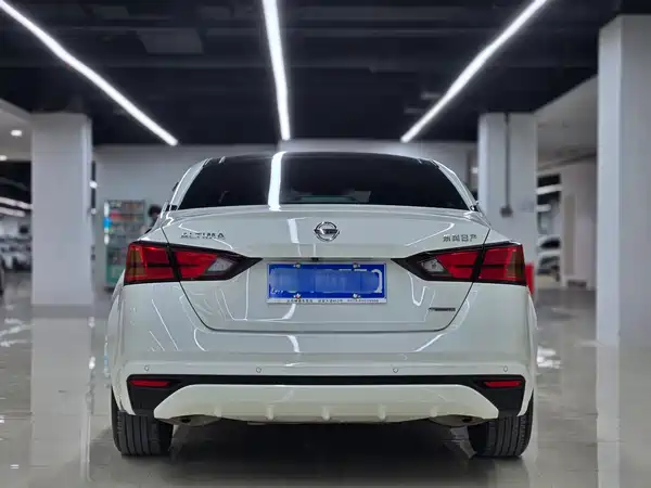 Nissan Teana 2023