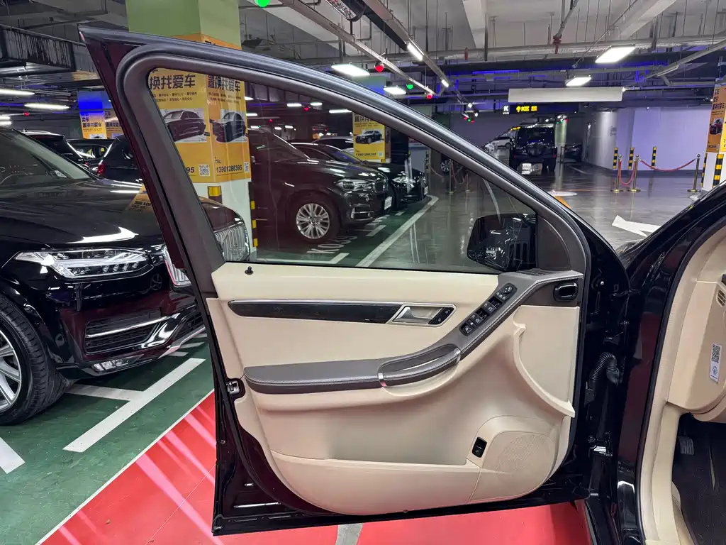 Mercedes-Benz R-Class 2016 — фото 13