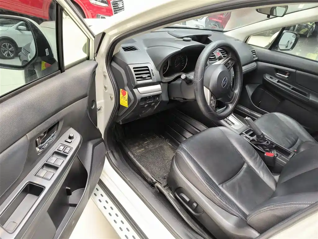 Subaru XV 2015 — фото 12