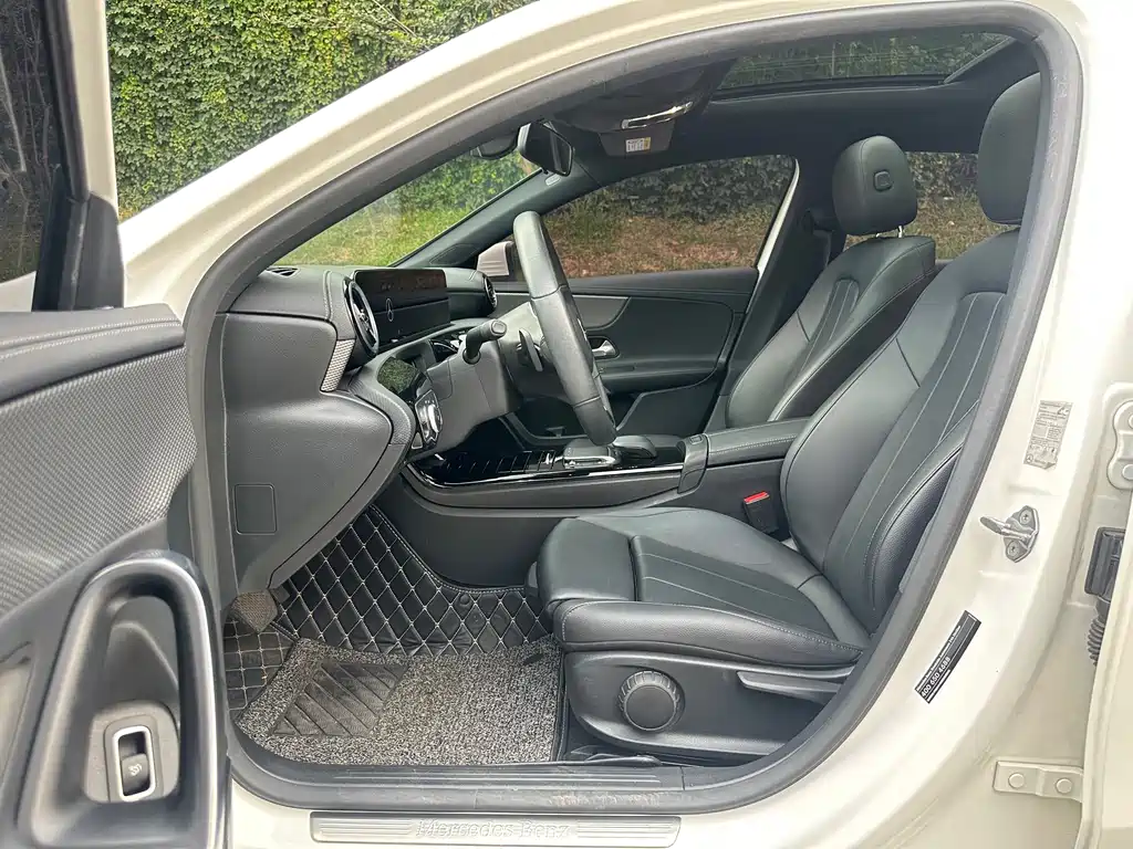 Mercedes-Benz A-Class 2021 — фото 9