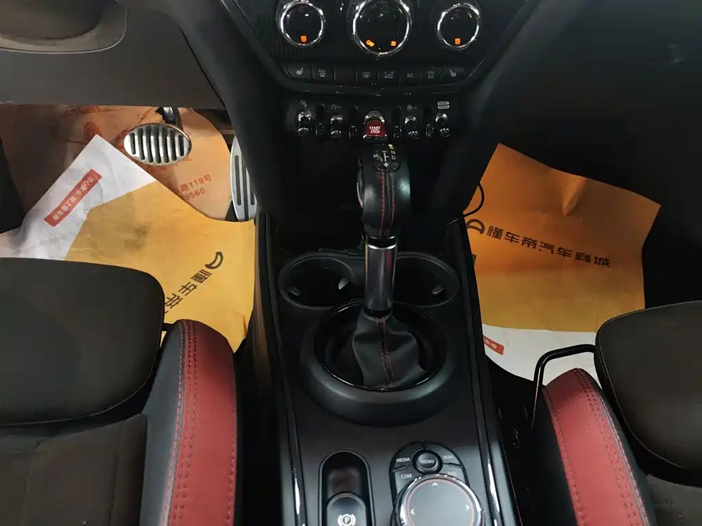 MINI JCW Countryman 2019 — фото 10