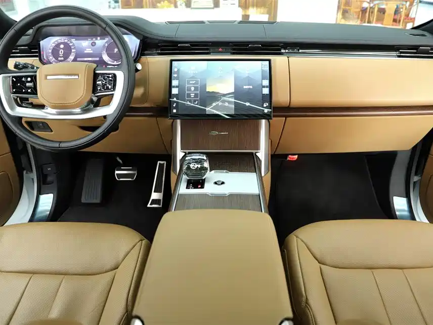 Land Rover Range Rover 2024 — фото 18