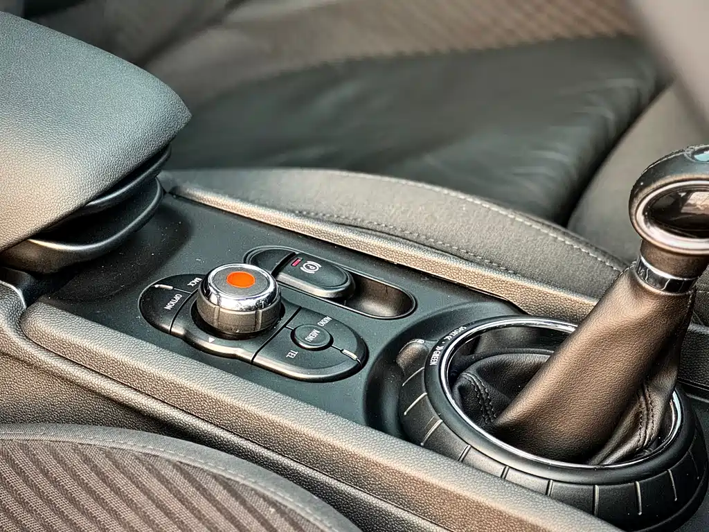 MINI Clubman 2017 — фото 10