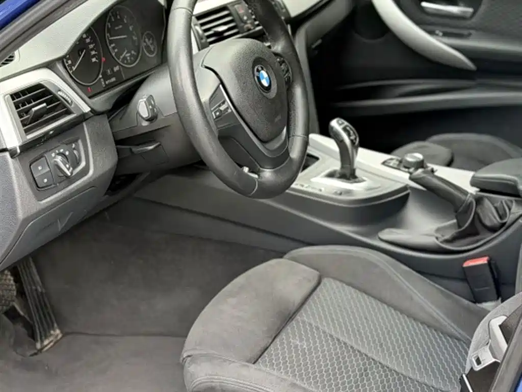BMW 3 Series 2017 — фото 4