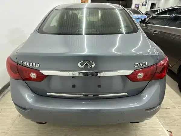 Infiniti Q50L 2015