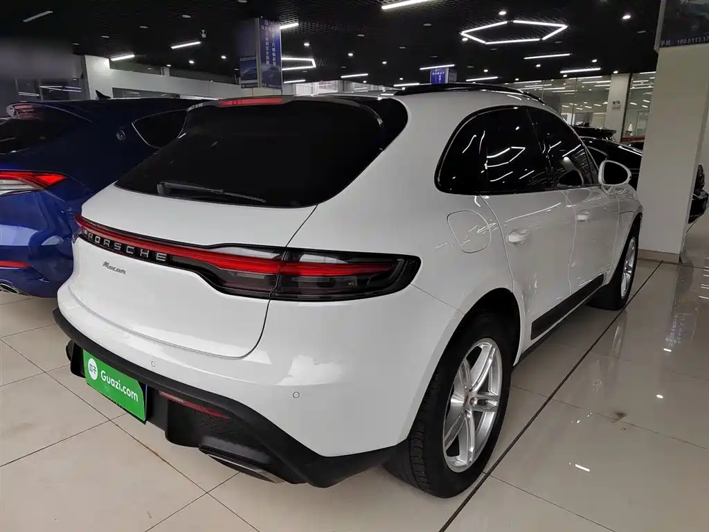 Porsche Macan 2023 — фото 7