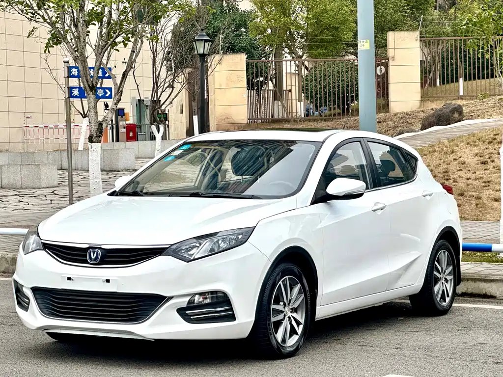 Changan Eado XT 2015 — фото 1